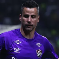 Goleiro Fábio rebate torcida do Palmeiras após tropeço contra o Fluminense: “Não ganharam do Santos e Vitória”