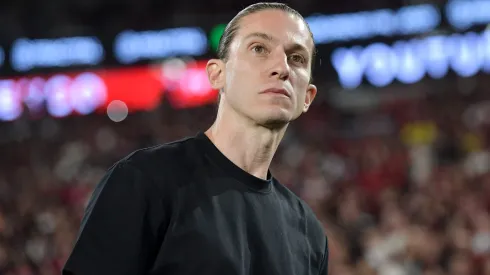 RJ – RIO DE JANEIRO – 09/11/2025 – BRASILEIRO A 2025, FLAMENGO X SANTOS – Filipe Luis tecnico do Flamengo durante partida contra o Santos no estadio Maracana pelo campeonato Brasileiro A 2025. Foto: Thiago Ribeiro/AGIF