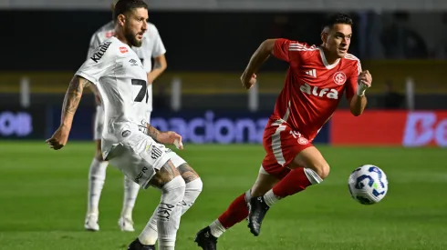 Zé Rafael e Borré vão se enfrentar nesta segunda-feira (24) – Foto: Jota Erre/AGIF