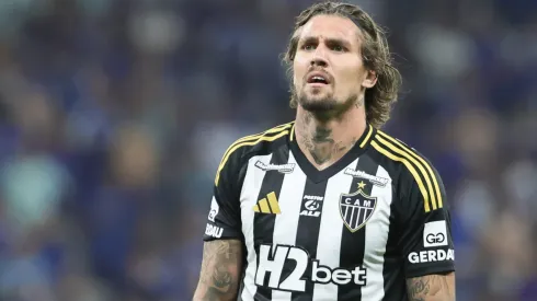 MG – BELO HORIZONTE – 11/09/2025 – COPA DO BRASIL 2025, CRUZEIRO X ATLETICO-MG – Lyanco jogador do Atletico-MG lamenta durante partida contra o Cruzeiro no estadio Mineirao pelo campeonato Copa Do Brasil 2025. Foto: Gilson Lobo/AGIF