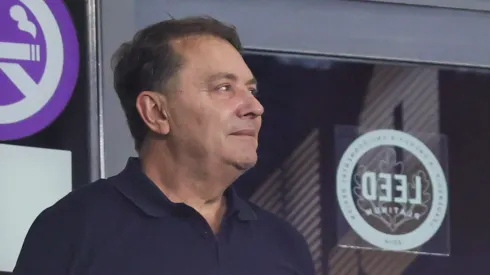 MG – BELO HORIZONTE – 18/10/2025 – BRASILEIRO A 2025, CRUZEIRO X FORTALEZA – Pedro Lourenco dono do Cruzeiro durante partida contra o Fortaleza no estadio Mineirao pelo campeonato Brasileiro A 2025.