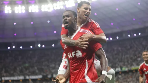 Ricardo Mathias pode começar no banco, enquanto Braian Aguirre deve ser titular na lateral