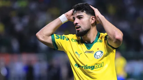 Flaco López se lamentando em Palmeiras x Cruzeiro. Foto: Ettore Chiereguini/AGIF