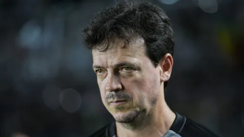 Fernando Diniz tecnico do Vasco durante partida contra o Sao Paulo no estadio Sao Januario pelo campeonato Brasileiro A 2025. Foto: Thiago Ribeiro/AGIF