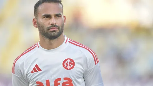 RJ – RIO DE JANEIRO – 25/10/2025 – BRASILEIRO A 2025, FLUMINENSE X INTERNACIONAL – Thiago Maia jogador do Internacional durante partida contra o Fluminense no estadio Maracana pelo campeonato Brasileiro A 2025. Foto: Thiago Ribeiro/AGIF