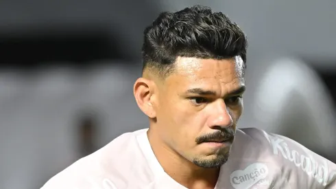 Tiquinho Soares não entrou em campo nos últimos jogos do Peixe.