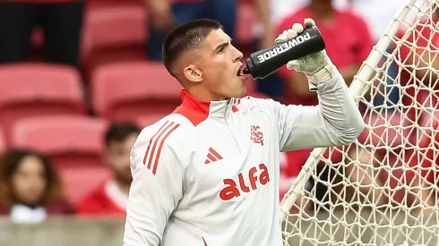 Sérgio Rochet, goleiro do Internacional em partida pelo campeonato brasileiro (Foto: Pedro H. Tesch/Getty Images)