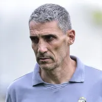 Santos coleciona problemas e entra em campo contra o Internacional com 10 jogadores pendurados