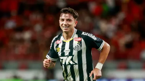 Atacante começou entre os reservas