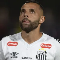 Guilherme e Thaciano protagonizam lance bizarro em Internacional x Santos e revoltam torcedores santistas