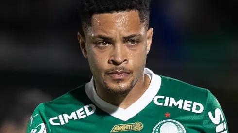 Vitor Roque se manifestou sobre o jogo contra o Grêmio.