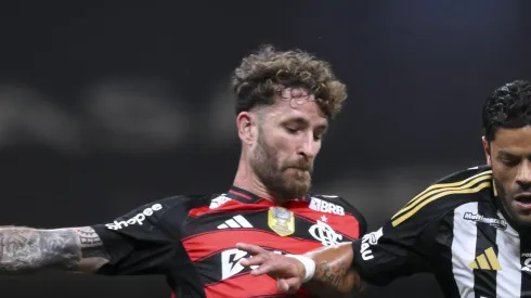 Léo Pereira, zagueiro do Flamengo em partida pelo campeonato brasileiro (Foto: Pedro Vilela/Getty Images)