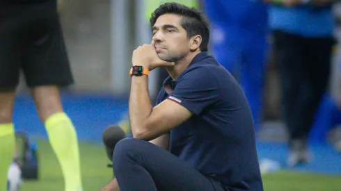 Abel Ferreira tecnico do Palmeiras durante partida contra o Gremio no estadio Arena do Gremio pelo campeonato Brasileiro A 2025. Foto: Maxi Franzoi/AGIF