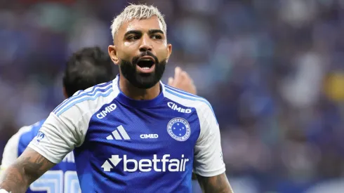 MG – BELO HORIZONTE – 09/11/2025 – BRASILEIRO A 2025, CRUZEIRO X FLUMINENSE – Gabriel Barbosa gabigol jogador do Cruzeiro reclama com a arbitragem durante partida contra o Fluminense no estadio Mineirao pelo campeonato Brasileiro A 2025. Foto: Gilson Lobo/AGIF