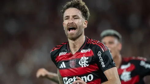 Zagueiro Léo Pereira vem se destacando no Flamengo – Foto: Thiago Ribeiro/AGIF