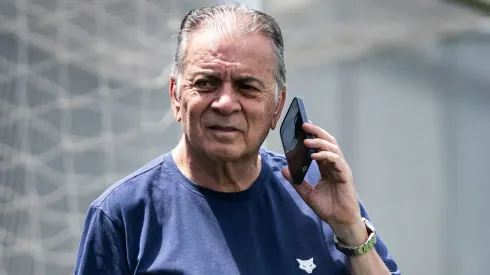 Paulo Pelaipe tem contrato no Cruzeiro até 2026, mas, em POA, já dizem que dirigente trabalha para a gestão Odorico Roman de forma extraoficial – Foto: Gustavo Aleixo/Cruzeiro