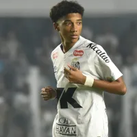 Robinho Jr. chama a atenção do Manchester United e Santos pode receber proposta pelo jovem