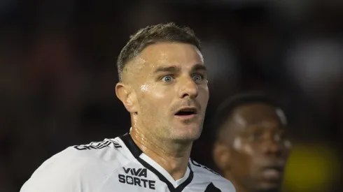 Vegetti jogador do Vasco durante partida contra o Bragantino no estadio Cicero De Souza Marques pelo campeonato Brasileiro A 2025.