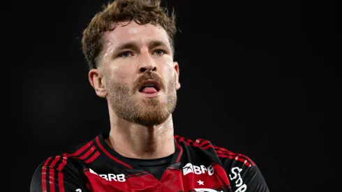 Zagueiro deu a sua opinião – Foto: Jorge Rodrigues/AGIF.