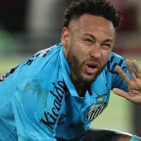 Neymar adia cirurgia para ajudar o Santos, informa jornalista: “Há uma lesão no menisco”