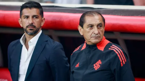 Ramón Díaz e Emiliano comandam o Internacional, adversário do Vasco. Foto: Luiz Erbes/AGIF