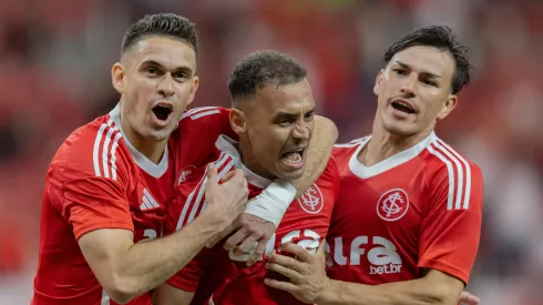 Alan Patrick e Bernabei estão no grupo de pendurados do Inter diante do Vasco; proximo duelo é contra o São Paulo