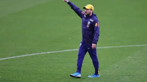 Arthur Elias comandando a Seleção brasileira. Foto: Lívia Villas Boas/CBF