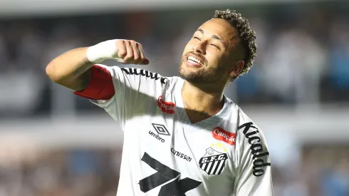 Neymar abriu o placar para o Santos contra o Sport. Foto: Mauricio De Souza/AGIF