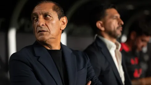 Ramón Díaz durante Vasco x Internacional – Foto: Jorge Rodrigues/AGIF