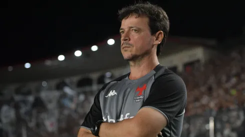 Fernando Diniz tecnico do Vasco durante partida contra o Sao Paulo no estadio Sao Januario pelo campeonato Brasileiro A 2025. Foto: Thiago Ribeiro/AGIF