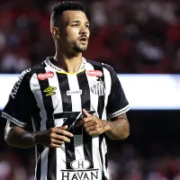 Santos segura Zé Ivaldo para evitar compra obrigatória e arma estratégia nas últimas rodadas