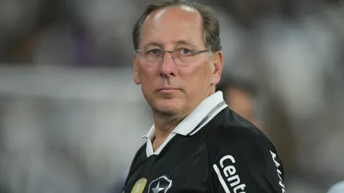 John Textor fez duras criticas nas redes sociais – Foto: Thiago Ribeiro/AGIF