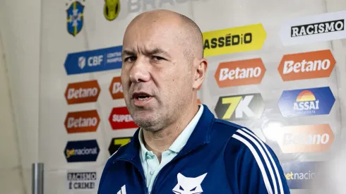 Leonardo Jardim durante partida entre Ceará x Raposa