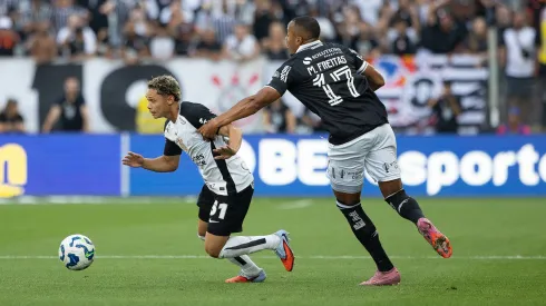 Dieguinho jogador do Corinthians durante partida contra o Botafogo no estadio Arena Corinthians pelo campeonato Brasileiro A 2025. Foto: Joisel Amaral/AGIF