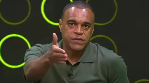 Denílson Show deixa clubismo e parabeniza Flamengo contra o Palmeiras na final da Libertadores – Foto: Reprodução/SporTV.