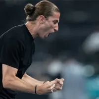 Em apenas um ano de Flamengo, Filipe Luís está próximo de igualar marca de Abel Ferreira no Palmeiras e agita a Nação