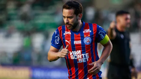 Everton Ribeiro jogador do Bahia durante partida contra o Juventude no estadio Alfredo Jaconi pelo campeonato Brasileiro A 2025. Foto: Luiz Erbes/AGIF