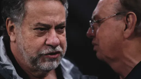 SP – SAO PAULO – 20/11/2025 – BRASILEIRO A 2025, CORINTHIANS X SAO PAULO – Osmar Stabile presidente do Corinthians e Julio Casares presidente do Sao Paulo durante partida no estadio Arena Corinthians pelo campeonato Brasileiro A 2025. Foto: Ettore Chiereguini/AGIF