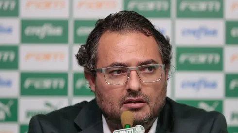 Alexandre Mattos deve fazer faxina no elenco do Peixe.