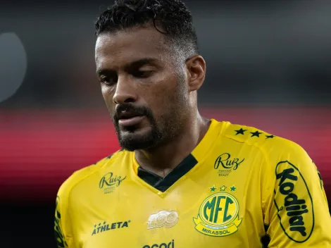 Reinaldo vira dúvida e tem presença incerta em Vasco x Mirassol