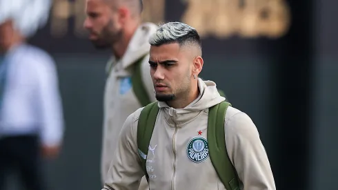 Andreas Pereira seria um dos 'pivôs' de racha do elenco do SEP no vestiário, diz repórter da Band