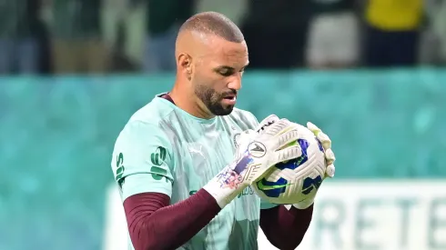 Weverton entrou forte no radar do Grêmio
