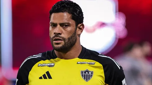 SP – BRAGANCA PAULISTA – 16/11/2025 – BRASILEIRO A 2025, BRAGANTINO X ATLETICO-MG – Hulk jogador do Atletico-MG durante aquecimento antes da partida contra o Bragantino no estadio Cicero De Souza Marques pelo campeonato Brasileiro A 2025. Foto: Fabio Giannelli/AGIF