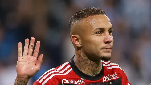 Cebolinha durante partida contra o Grêmio.