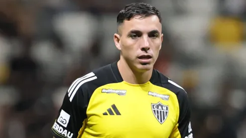 Lateral entrou na mira – Foto: Gilson Lobo/AGIF.