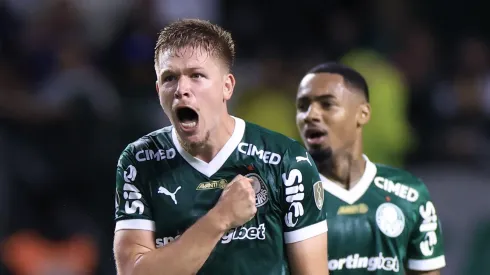 Bruno Fuchs comemorando gol pela Libertadores.