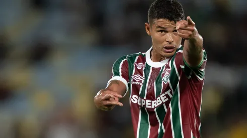RJ – RIO DE JANEIRO – 27/11/2025 – BRASILEIRO A 2025, FLUMINENSE X SAO PAULO – Thiago Silva jogador do Fluminense durante partida contra o Sao Paulo no estadio Maracana pelo campeonato Brasileiro A 2025. Foto: Jorge Rodrigues/AGIF