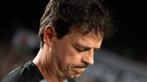 Fernando Diniz vai mal nas mudanças e Vasco cai para o Mirassol em São Januário.