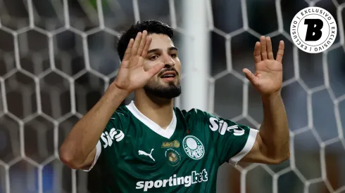 Flaco comemorando gol diante do Sporting Cristal (PER)