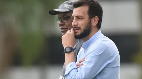 Foto: (Foto: Flickr Oficial Santos/Ivan Storti/Santos FC) – Edu Dracena monitora possível reforço para o Santos